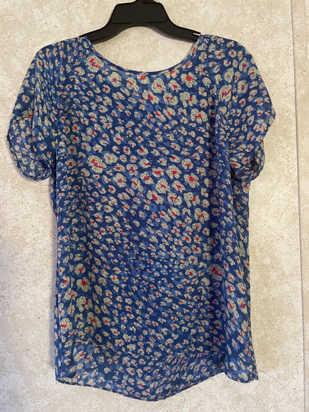 Cabi Floral Short-Sleeve Women’s Crossover Button Back Blouse